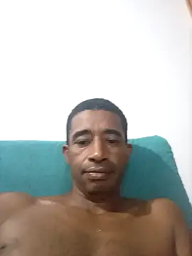 Snapshot of juniordotado87 chatting on December 14, 11:31 pm juniordotado87 online show from December 14, 11:31 pm