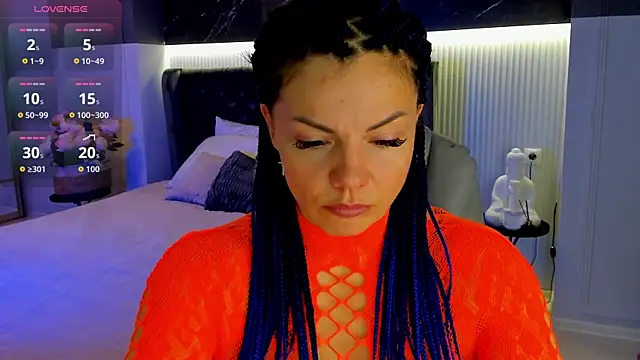 Snapshot of Wow_Maya chatting on December 4, 1:15 am Wow Maya online show from December 4, 1:15 am