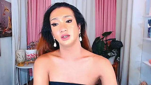 Snapshot of DianaFierce chatting on November 23, 6:13 am DianaFierce online show from November 23, 6:13 am