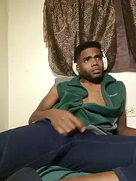 Snapshot of Suamyst_25 chatting on November 18, 5:01 am Suamyst 25 online show from November 18, 5:01 am