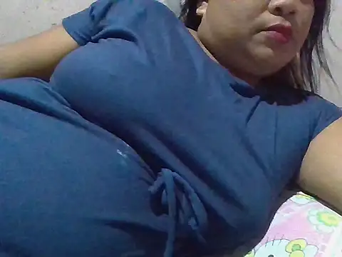 Snapshot of xxmysweetpinayy69 chatting on October 24, 11:23 pm xxmysweetpinayy69 online show from October 24, 11:23 pm