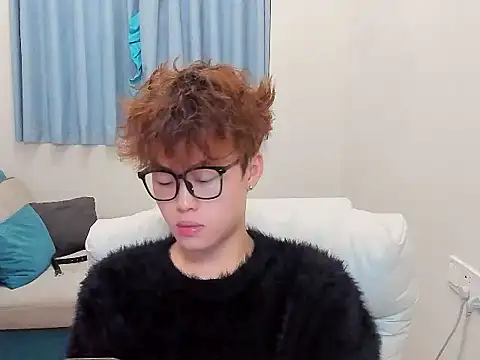 L1kuto online show from October 25, 10:01 am