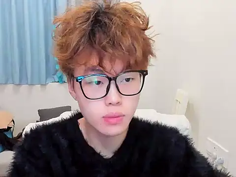 L1kuto online show from November 1, 11:12 am