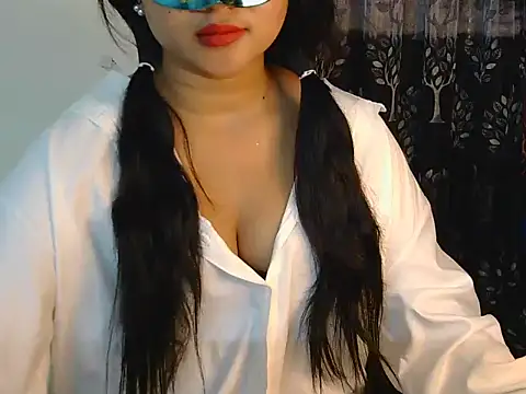 Snapshot of crazy_witch chatting on October 31, 5:47 pm crazy witch online show from October 31, 5:47 pm