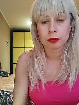 Snapshot of SelinaLovqx chatting on November 1, 8:38 am SelinaLovqx online show from November 1, 8:38 am