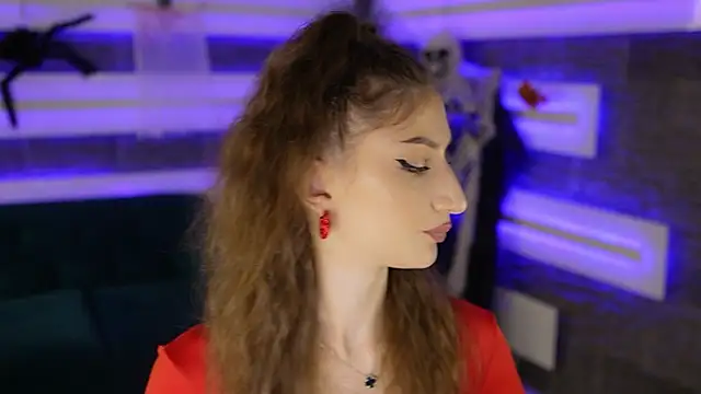 Snapshot of SexyCelline chatting on November 13, 5:17 am SexyCelline online show from November 13, 5:17 am