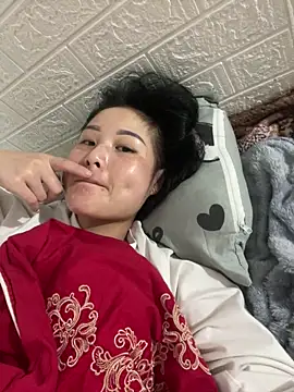 Snapshot of Emma_sexy98 chatting on December 18, 3:29 pm Emma sexy98 online show from December 18, 3:29 pm