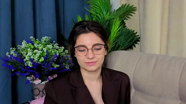 Snapshot of CasandraMickell chatting on November 7, 8:31 pm CasandraMickell online show from November 7, 8:31 pm