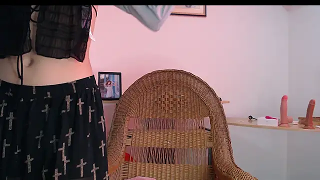 Snapshot of bela1xx chatting on October 26, 4:13 pm bela1xx online show from October 26, 4:13 pm