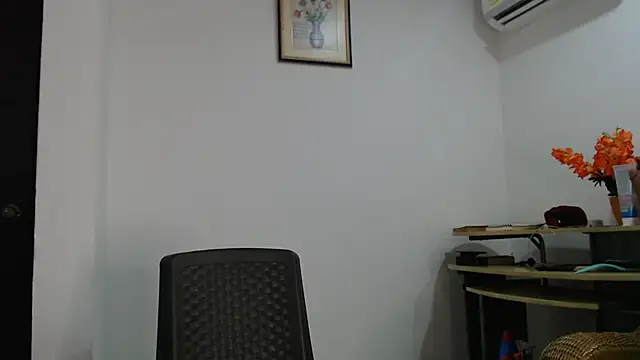 Snapshot of bela1xx chatting on November 26, 3:51 am bela1xx online show from November 26, 3:51 am