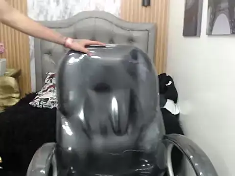 Snapshot of paul_ponce chatting on November 9, 12:47 pm paul ponce online show from November 9, 12:47 pm