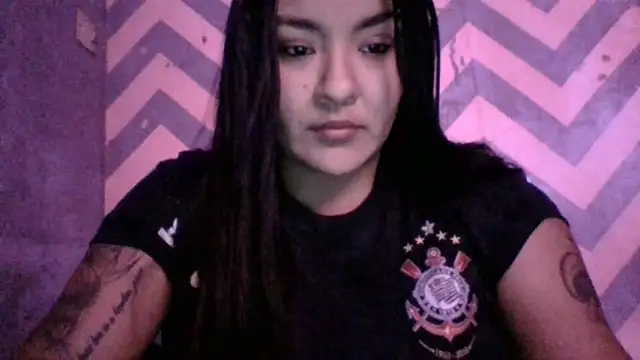 Snapshot of Jennifersbodyy chatting on December 18, 4:07 am Jennifersbodyy online show from December 18, 4:07 am