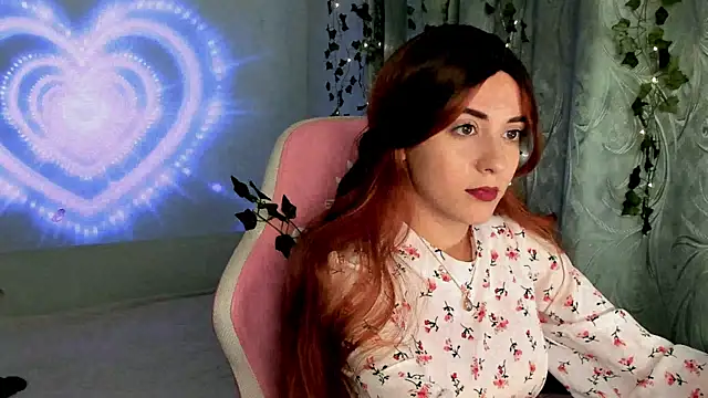 Snapshot of Phantomix chatting on October 28, 3:25 pm Phantomix online show from October 28, 3:25 pm