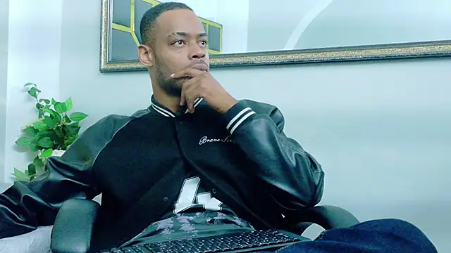 Snapshot of Neytanmalcon chatting on November 18, 9:30 pm Neytanmalcon online show from November 18, 9:30 pm