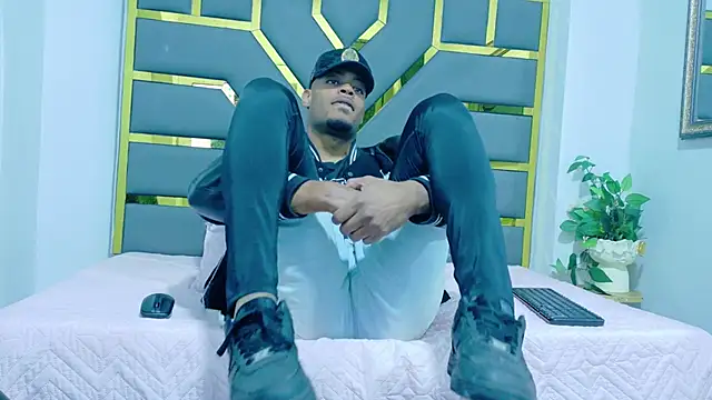 Snapshot of Neytanmalcon chatting on November 20, 8:52 pm Neytanmalcon online show from November 20, 8:52 pm