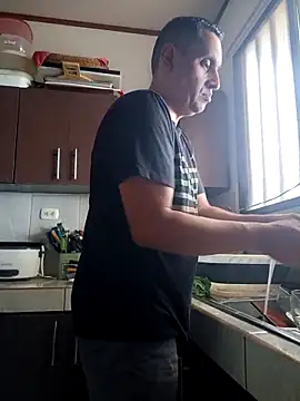 Snapshot of elargon_dawn chatting on December 19, 5:20 pm elargon dawn online show from December 19, 5:20 pm