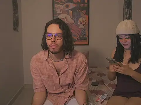 Snapshot of dan_and_daya chatting on October 26, 5:13 am dan and daya online show from October 26, 5:13 am