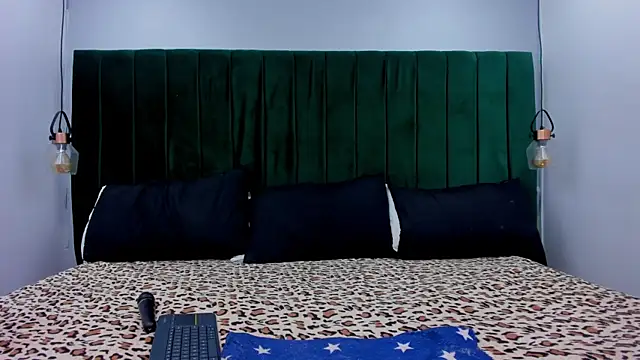 Melody Horney online show from November 4, 8:30 pm