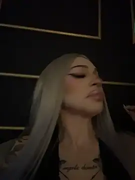 Snapshot of NovaPearl chatting on November 19, 9:37 pm NovaPearl online show from November 19, 9:37 pm