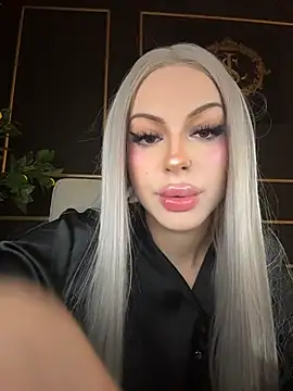 Snapshot of NovaPearl chatting on November 20, 8:52 pm NovaPearl online show from November 20, 8:52 pm