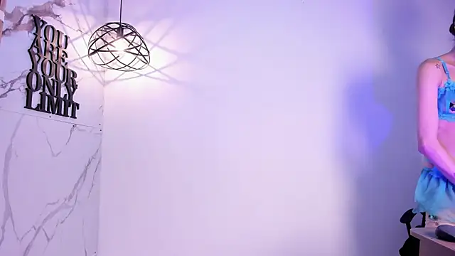 Snapshot of Violet-Storm- chatting on November 25, 12:10 am Violet-Storm- online show from November 25, 12:10 am