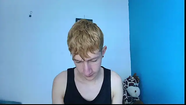 Erick Taylor3 online show from April 19, 6:32 pm