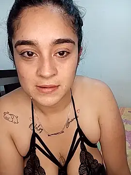 Snapshot of dess-3425 chatting on October 29, 8:21 pm dess-3425 online show from October 29, 8:21 pm