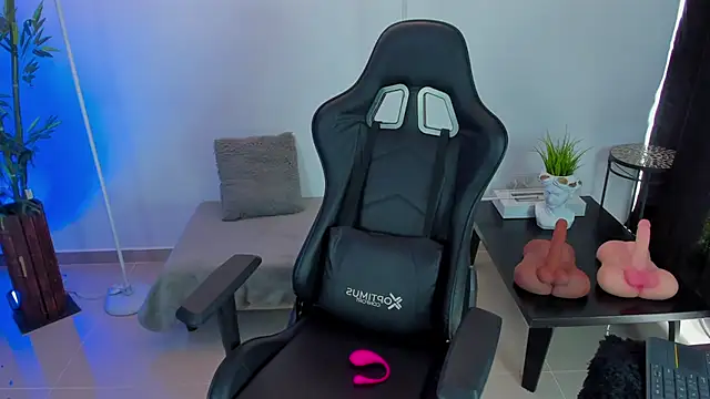 JessicaPratt online show from March 12, 4:46 pm