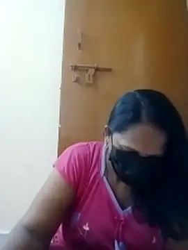 Snapshot of tamilammu1431 chatting on November 26, 1:50 am tamilammu1431 online show from November 26, 1:50 am