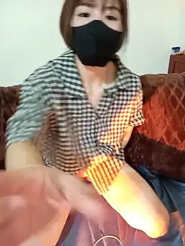 Snapshot of Cherry_Le02 chatting on December 5, 6:48 pm Cherry Le02 online show from December 5, 6:48 pm