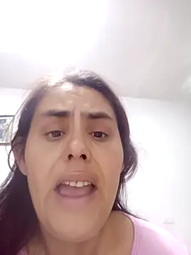 Snapshot of blanca24325 chatting on November 7, 3:45 pm blanca24325 online show from November 7, 3:45 pm