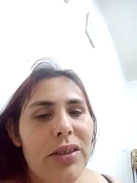 Snapshot of blanca24325 chatting on December 4, 4:33 am blanca24325 online show from December 4, 4:33 am