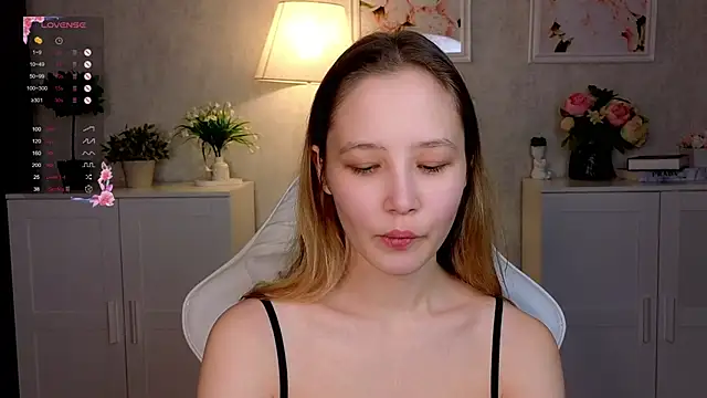 Snapshot of insaneinsomnia chatting on November 24, 9:20 am insaneinsomnia online show from November 24, 9:20 am