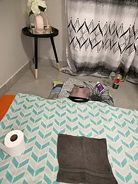 Nicole bash online show from February 22, 1:42 pm