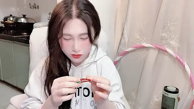 Snapshot of anna-888- chatting on December 13, 10:04 pm anna-888- online show from December 13, 10:04 pm