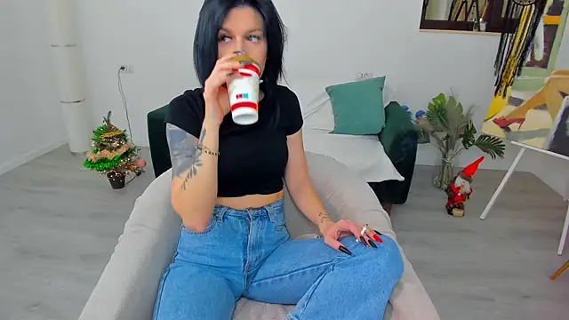 Snapshot of Arya_Anna chatting on December 16, 5:45 am Arya Anna online show from December 16, 5:45 am