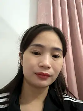 Snapshot of Pig_pig11 chatting on November 14, 6:39 pm Pig pig11 online show from November 14, 6:39 pm