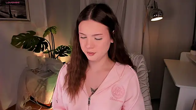 Snapshot of AustinClowerd chatting on December 14, 7:14 am AustinClowerd online show from December 14, 7:14 am