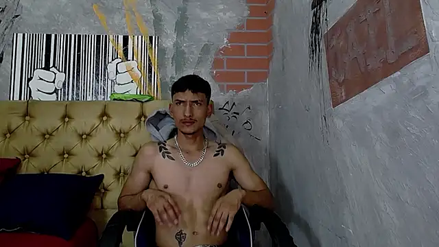 Snapshot of SavageLover_ chatting on December 14, 3:56 am SavageLover online show from December 14, 3:56 am