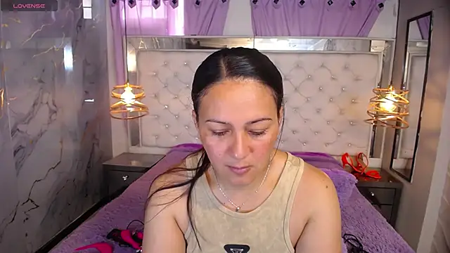 Melissa-roberts online show from December 3, 5:33 pm