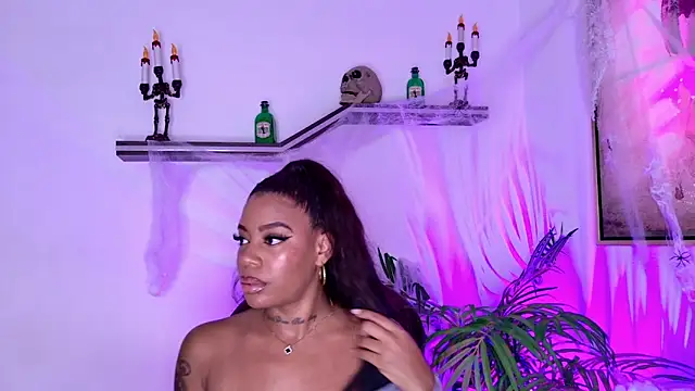 Snapshot of loana_vegas chatting on October 30, 4:08 pm loana vegas online show from October 30, 4:08 pm