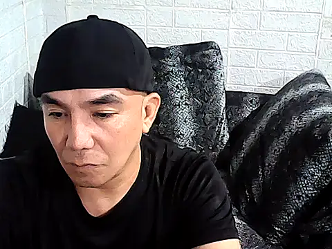 Snapshot of yourasiandesire69 chatting on December 16, 6:13 pm yourasiandesire69 online show from December 16, 6:13 pm