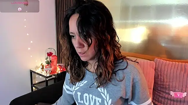 LunaaMorena online show from December 16, 2:22 pm