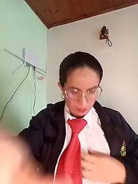 Snapshot of Valentina--1 chatting on October 30, 12:06 pm Valentina--1 online show from October 30, 12:06 pm