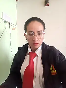 Snapshot of Valentina--1 chatting on November 5, 12:05 pm Valentina--1 online show from November 5, 12:05 pm