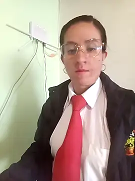 Snapshot of Valentina--1 chatting on November 10, 11:53 am Valentina--1 online show from November 10, 11:53 am