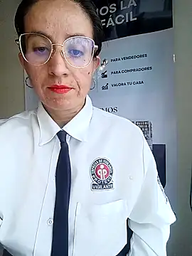 Snapshot of Valentina--1 chatting on December 16, 12:10 pm Valentina--1 online show from December 16, 12:10 pm