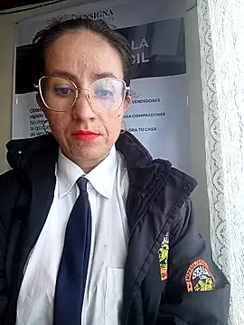 Snapshot of Valentina--1 chatting on January 6, 12:09 pm Valentina--1 online show from January 6, 12:09 pm