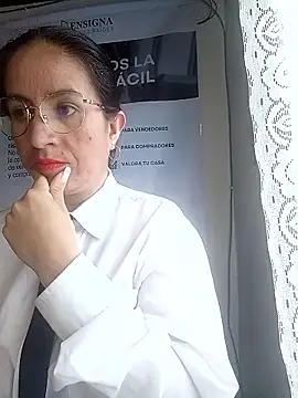 Snapshot of Valentina--1 chatting on January 12, 12:32 pm Valentina--1 online show from January 12, 12:32 pm