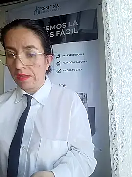 Snapshot of Valentina--1 chatting on January 17, 12:54 pm Valentina--1 online show from January 17, 12:54 pm